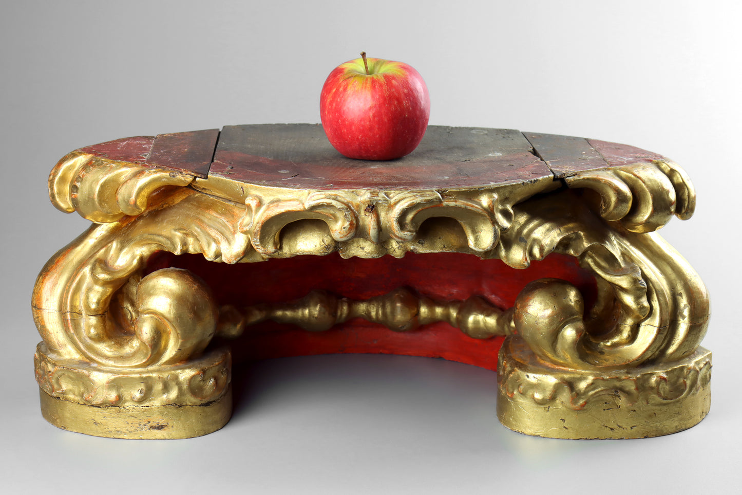 Giltwood Display Stand
