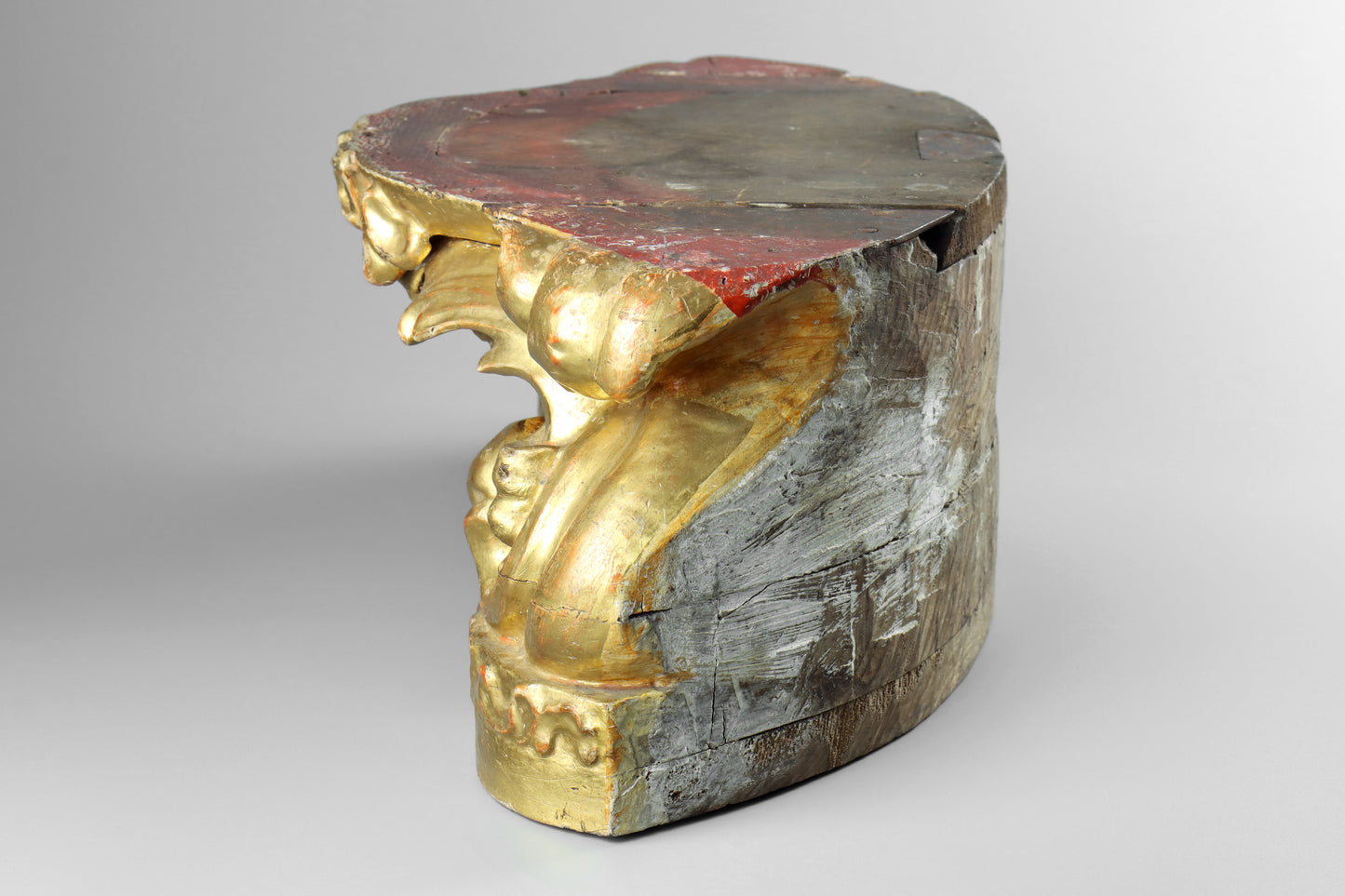 Giltwood Display Stand