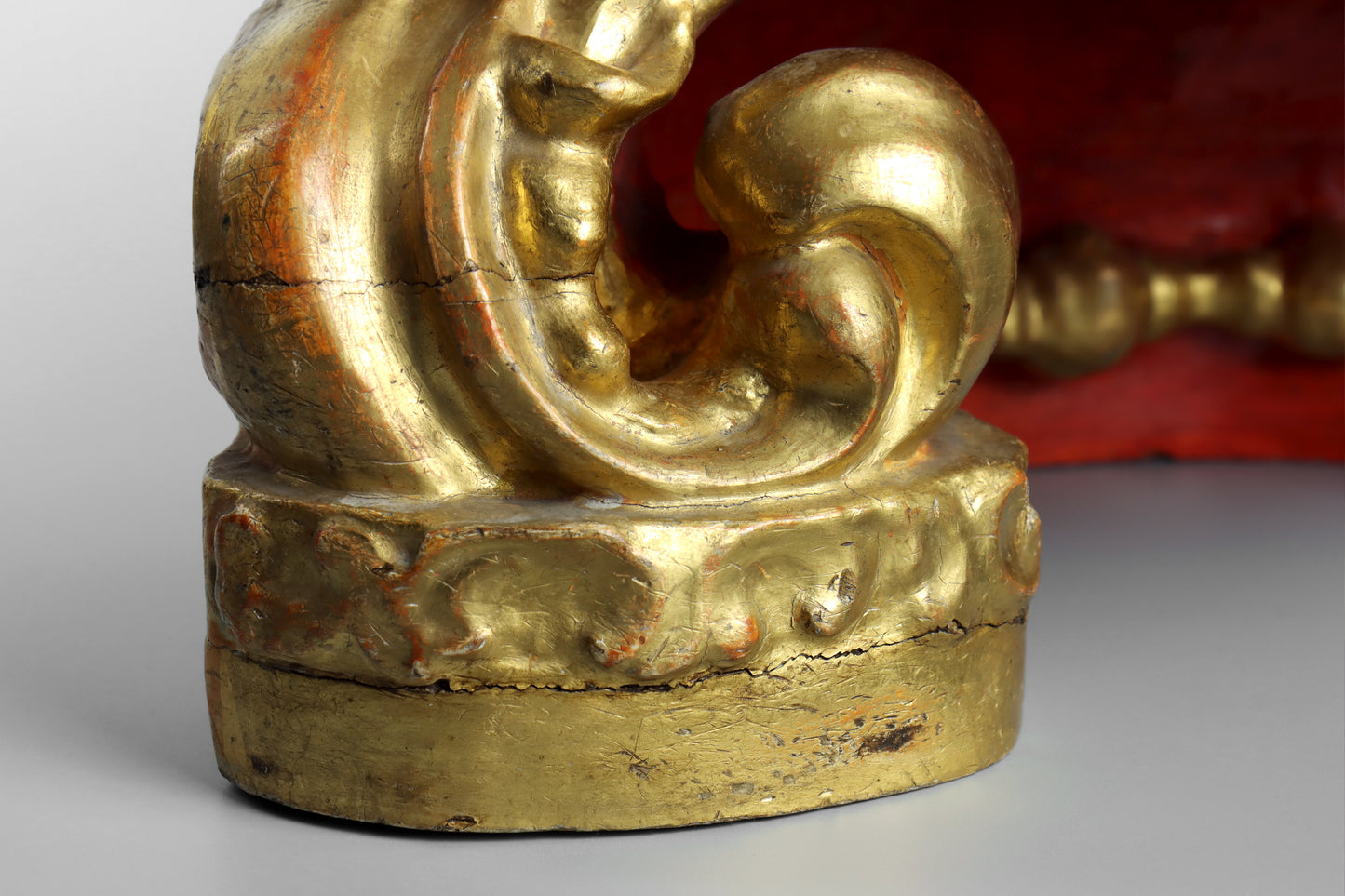 Giltwood Display Stand