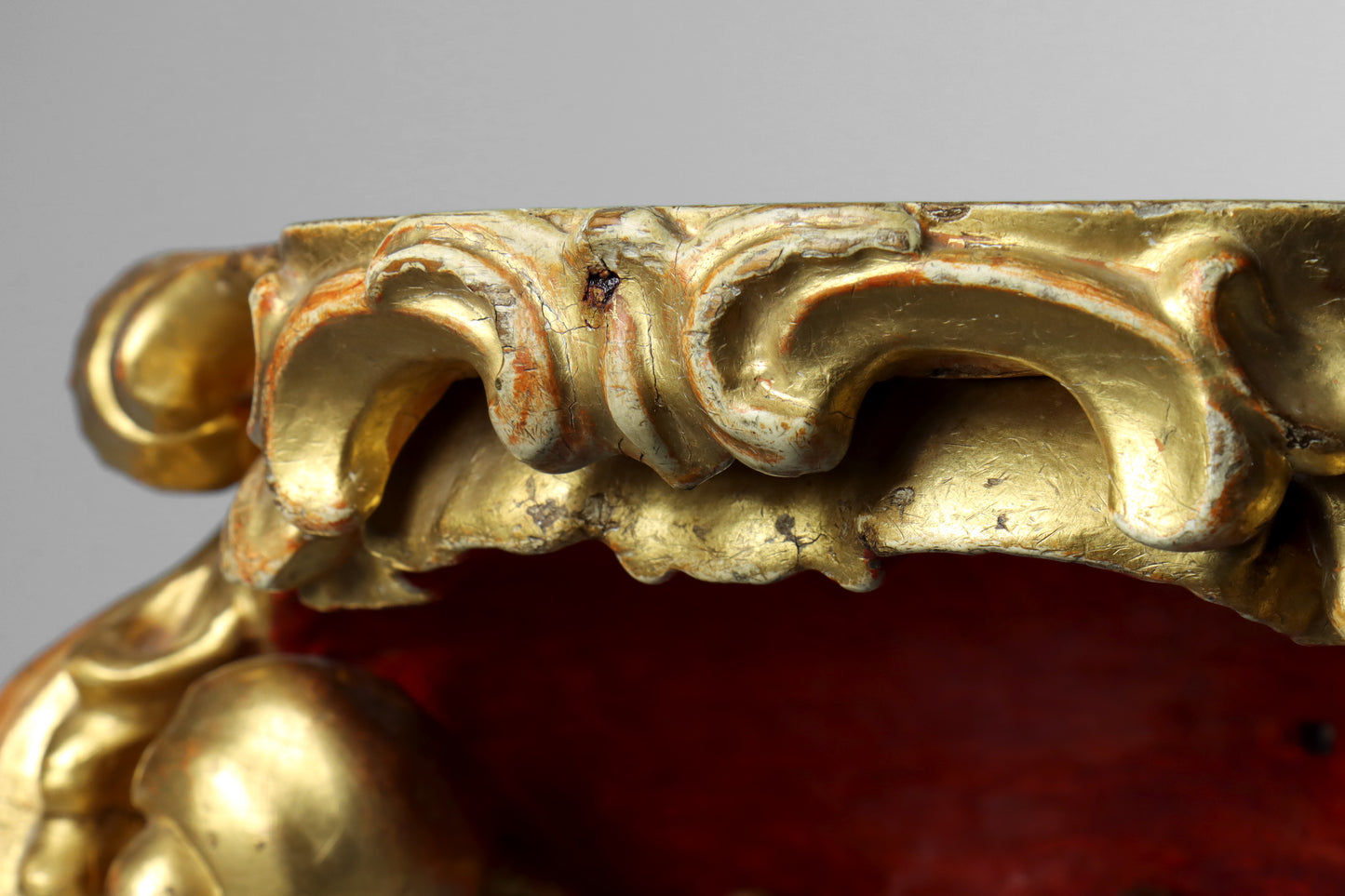 Giltwood Display Stand