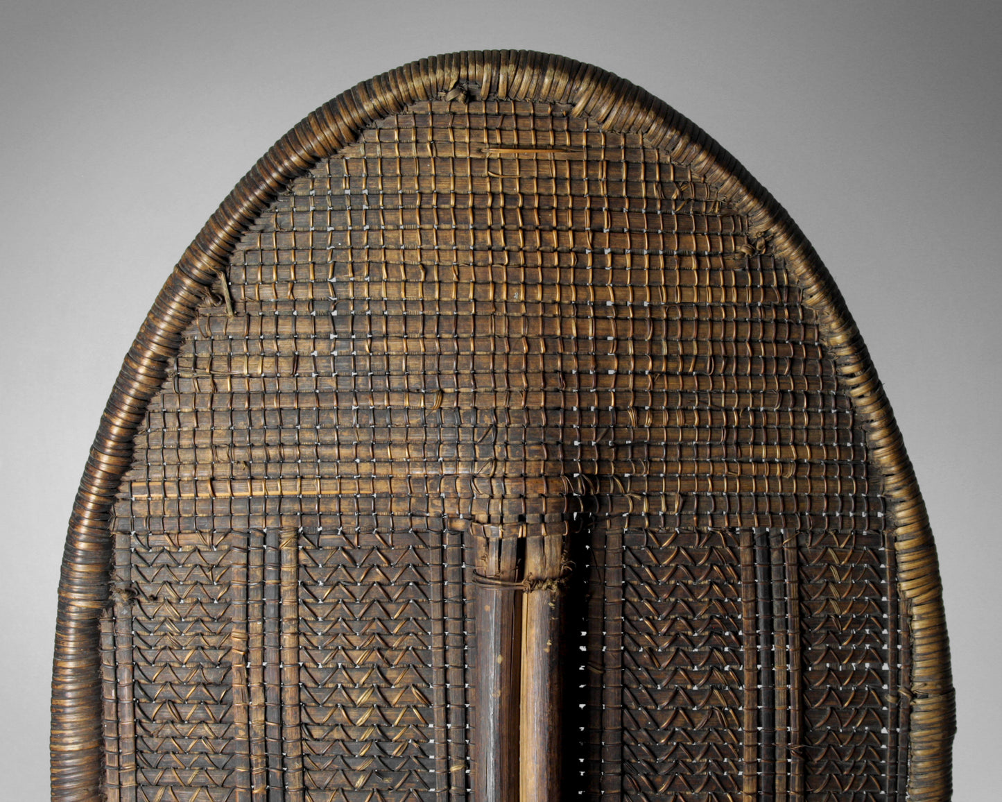 Mongo Wicker Shield