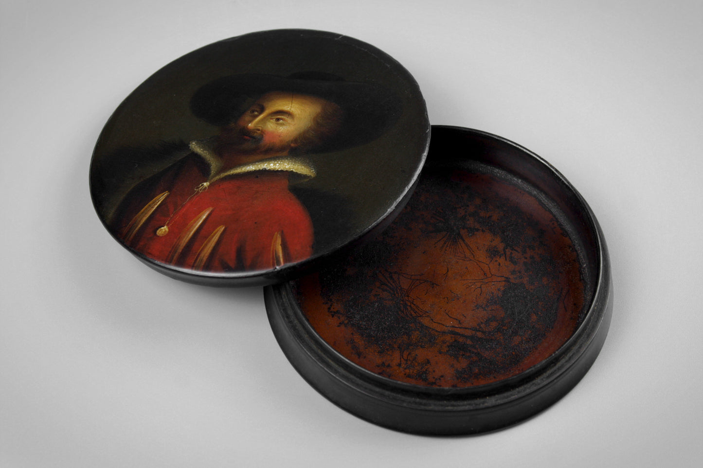 Papier-Mache Rubens Painted Snuff Box