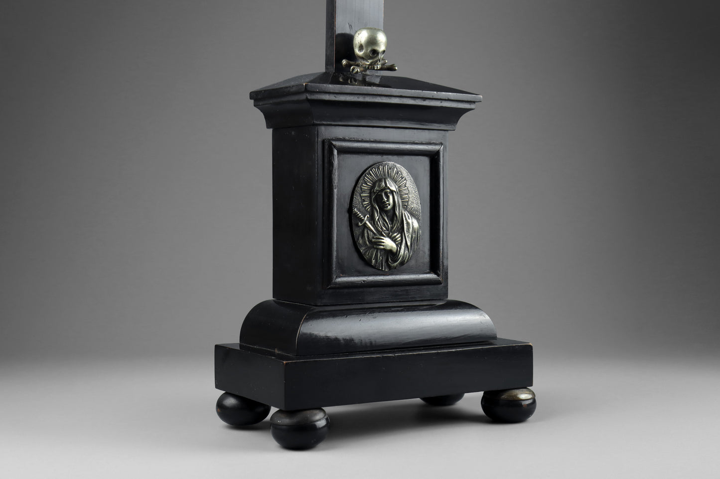 Ebonised Crucifix & Christ