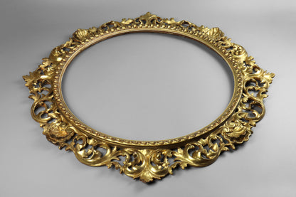 Large Tondo Florentine Carved Giltwood Frame