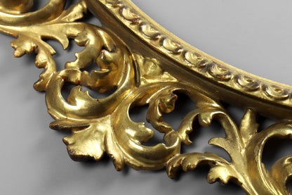 Large Tondo Florentine Carved Giltwood Frame