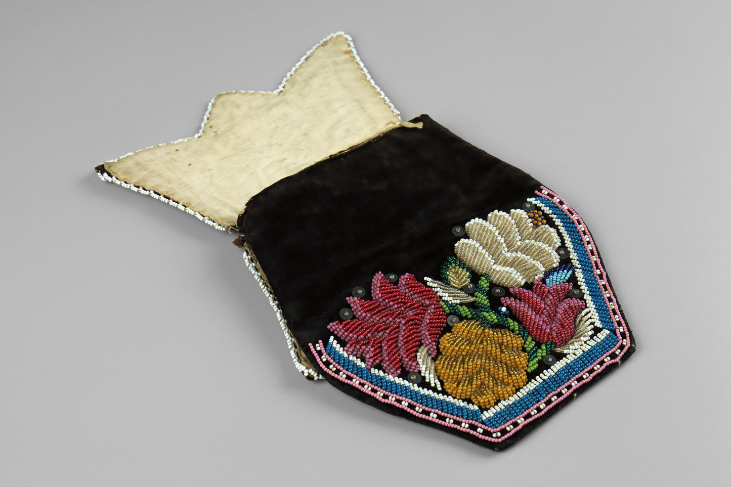 Iroquois Beaded Bag