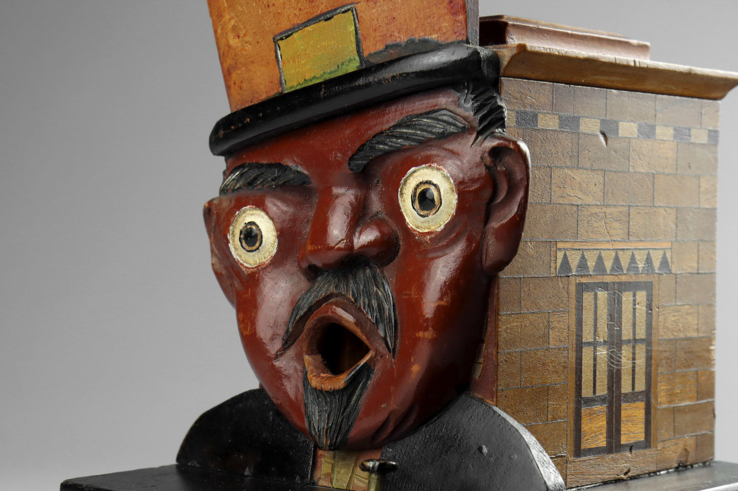 Figurative Cigarette Dispenser