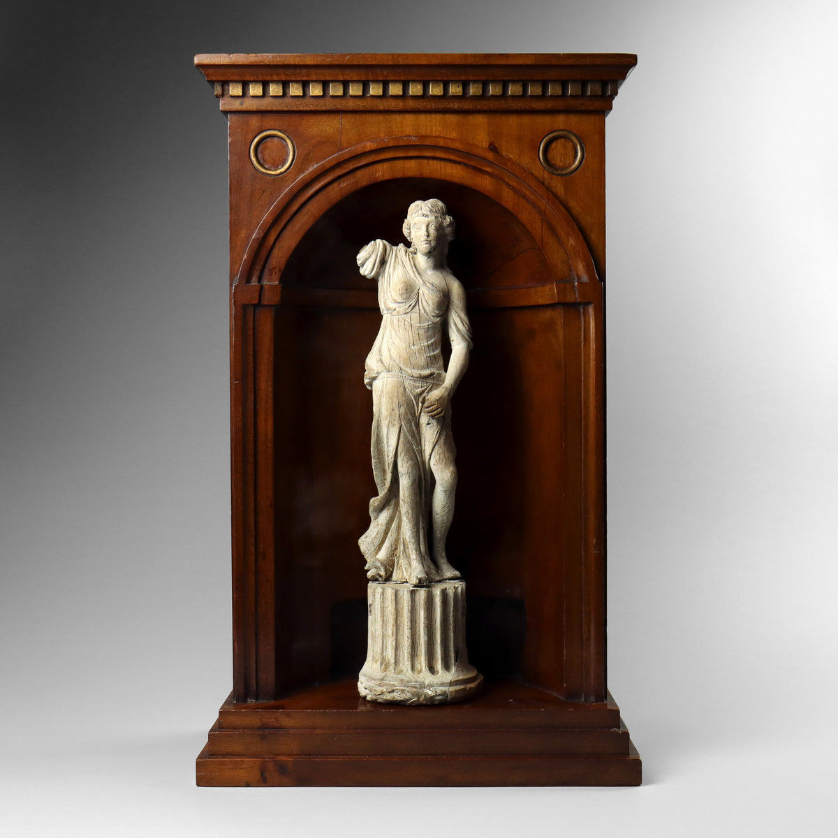 Neoclassical Niche Display