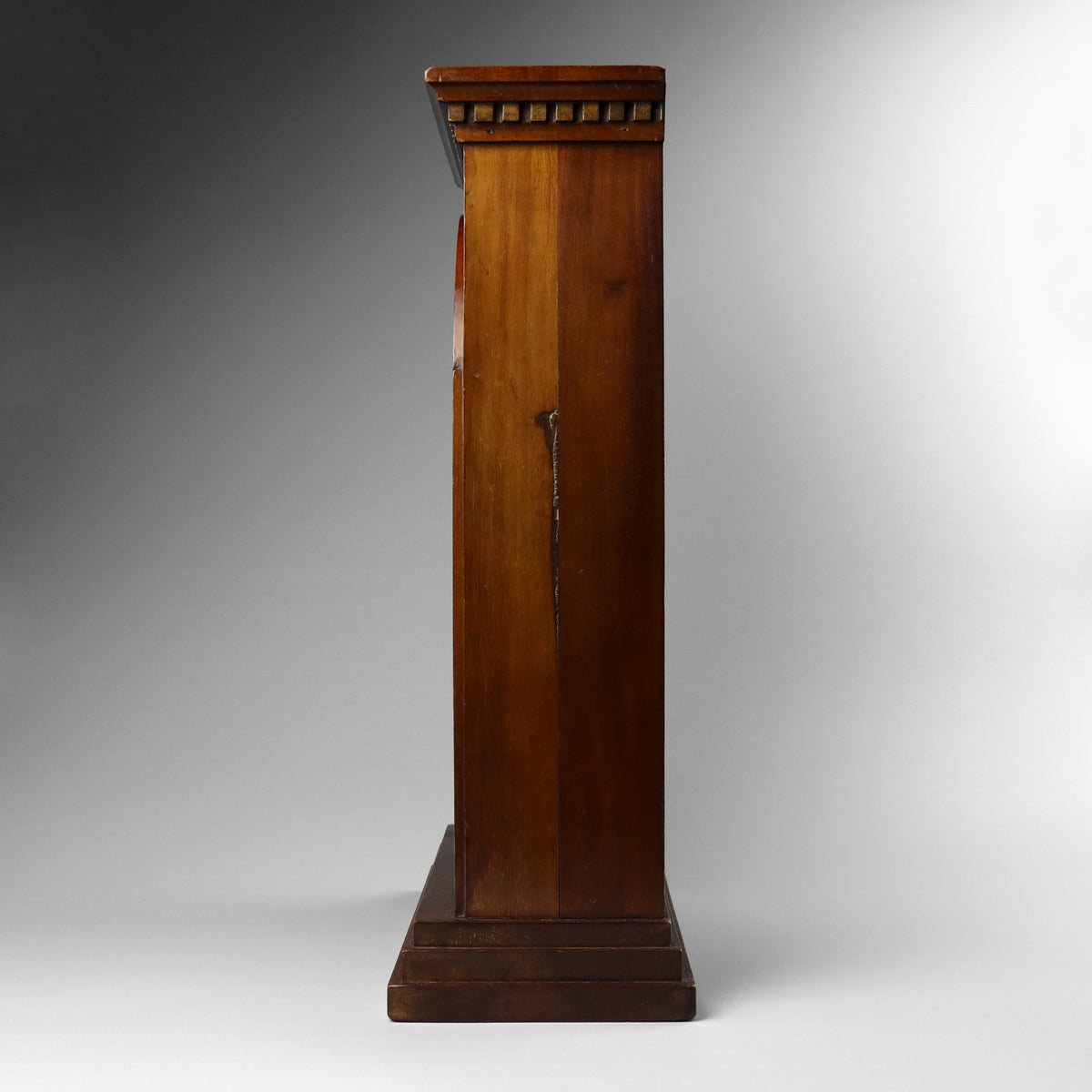 Neoclassical Niche Display