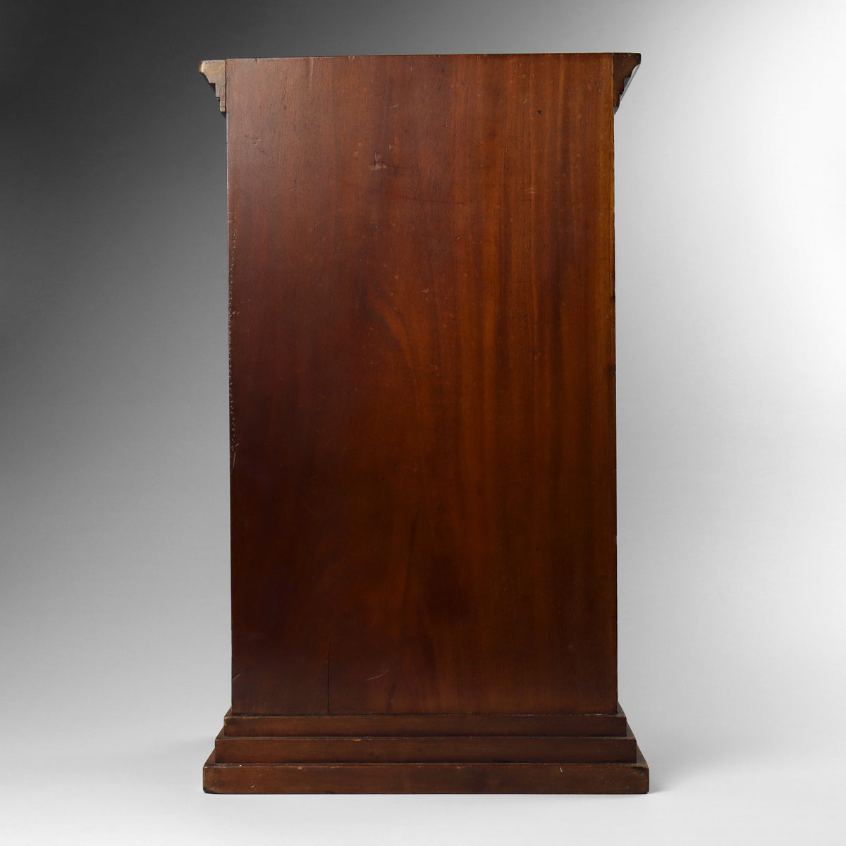 Neoclassical Niche Display