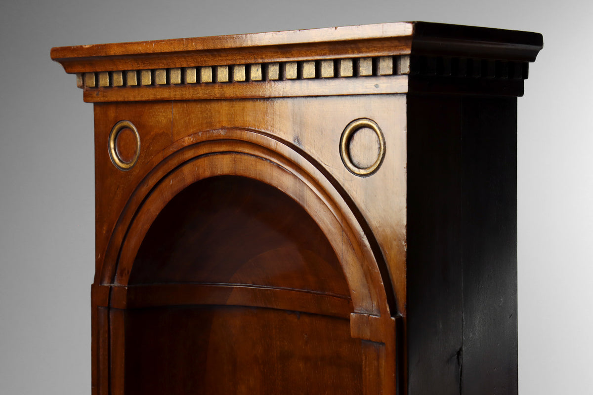 Neoclassical Niche Display